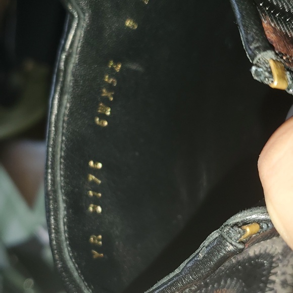 Ferragamo booties size 8M - Picture 10 of 12